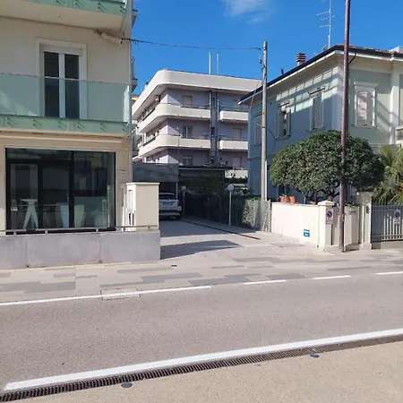 Apartamento Pm 3 Via Massimiliano Grazia